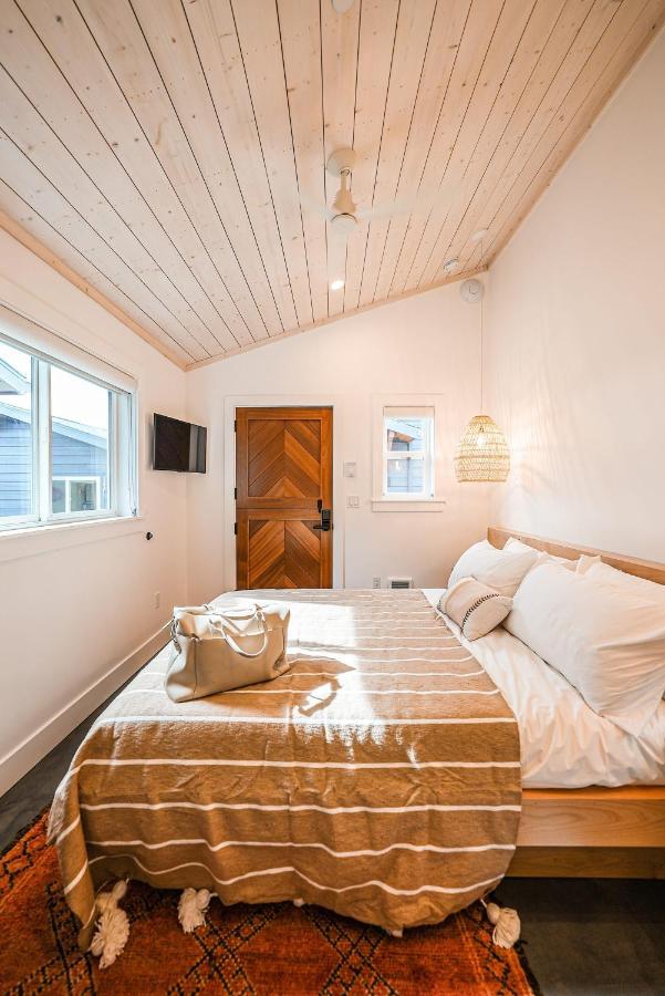 Mini Shortboard Room With A Queen Bed Стінсон-Біч Екстер'єр фото